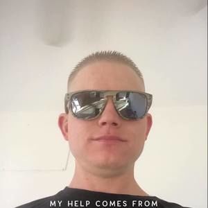 Meet your Posher, Jonathan